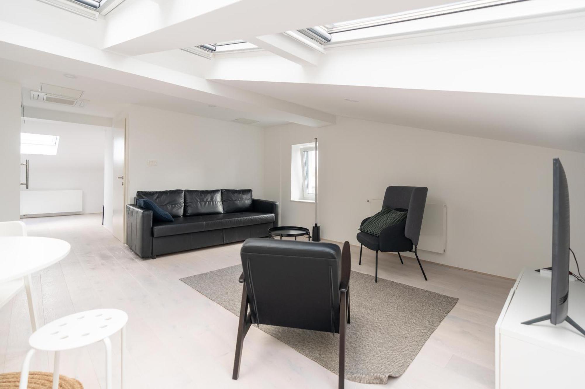Black & White Apartments Rozna Dolina Ljubljana Extérieur photo